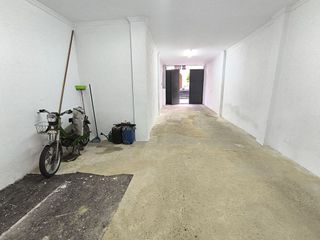 Local comercial en venta en Andújar