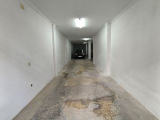 Local comercial en venta en Andújar