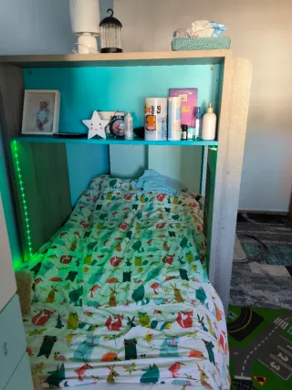 Cama tren infantil turquesa