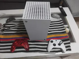 XBOX SERIES X POCO USO 2 CONTROLES 1TB negociable