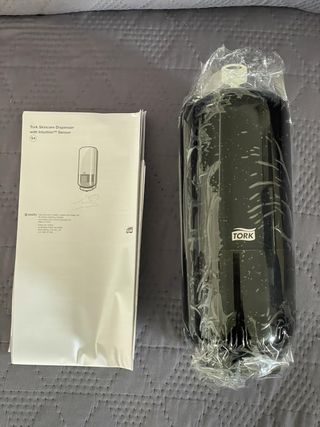 Dispenser Tork 561608 con sensore Intuition