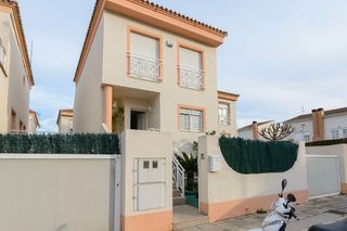 Chalet en venta en Urbanizaciones- Santa Ana- Las Estrellas en Gandia