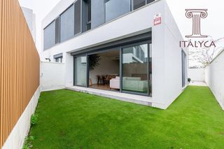 Casa pareada en venta en Nuevo Bulevar en Mairena del Aljarafe