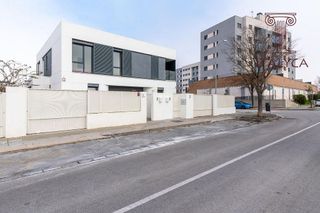 Casa pareada en venta en Nuevo Bulevar en Mairena del Aljarafe