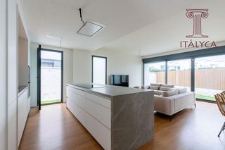 Casa pareada en venta en Nuevo Bulevar en Mairena del Aljarafe