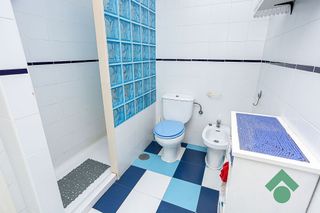 Casa adosada en venta en La Granja-La Colina-Los Pastores en Algeciras