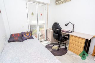 Casa adosada en venta en La Granja-La Colina-Los Pastores en Algeciras