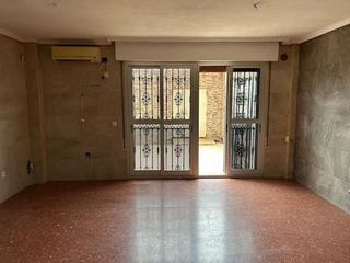 Piso en venta en Poniente-Norte - Miralbaida - Parque Azahara en Córdoba