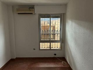 Piso en venta en Poniente-Norte - Miralbaida - Parque Azahara en Córdoba