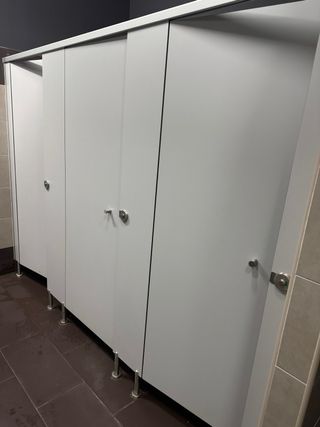 Separadores Duchas Baños Vestuarios Fenólico