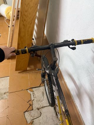 Bicicleta Orbea Amarilla