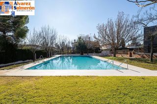 Chalet en venta en Albolote