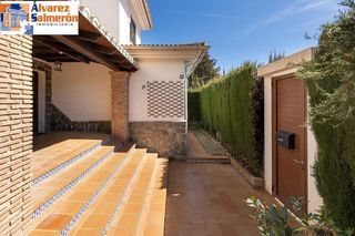 Chalet en venta en Albolote