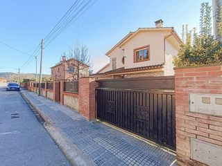 Casa en venta en Roca del Vallès, la