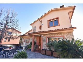 Casa en venta en Roca del Vallès, la