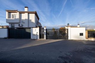 Casa pareada en venta en Ogíjares