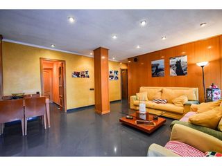 Piso en venta en Creu de Barberà en Sabadell