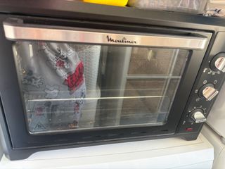 Horno Moulinex negro