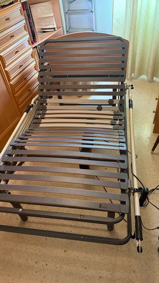 Cama articulada con mando