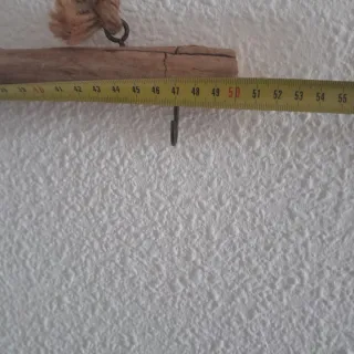 Colgador rústico de madera con llaves