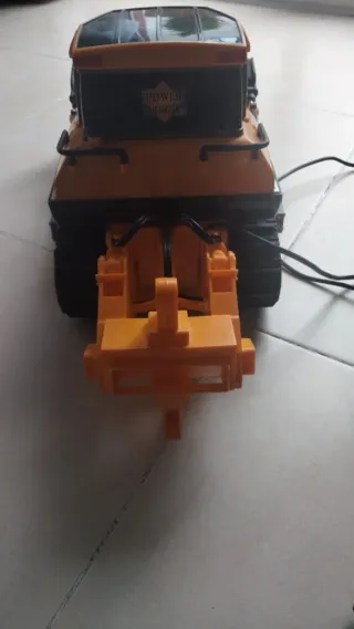 Excavadora teledirigida New Bright NB C550