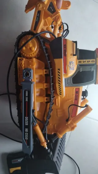 Excavadora teledirigida New Bright NB C550