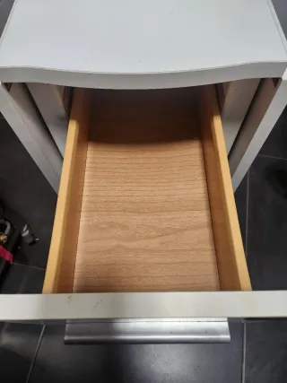 Mesa abatible con sillas