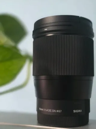 Sigma 16 mm f/1.4 DC DN para Sony E