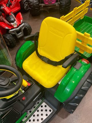 John Deere con Remolque Radio Control Peg Perego