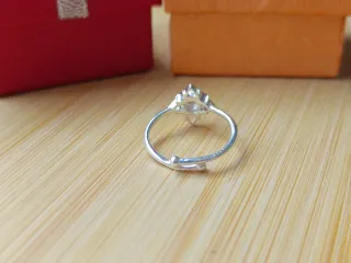 Anillo Nudo de Bruja Piedra Luna Ajustable