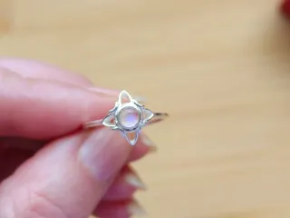 Anillo Nudo de Bruja Piedra Luna Ajustable