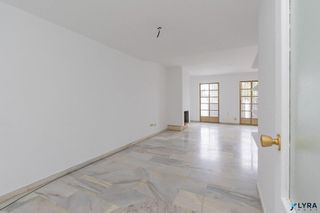 Chalet en venta en Aljamar en Tomares