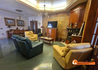 Casa adosada en venta en Campillos
