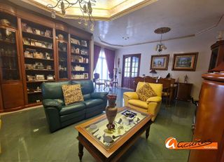 Casa adosada en venta en Campillos