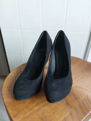 Zapatos de tacón negros