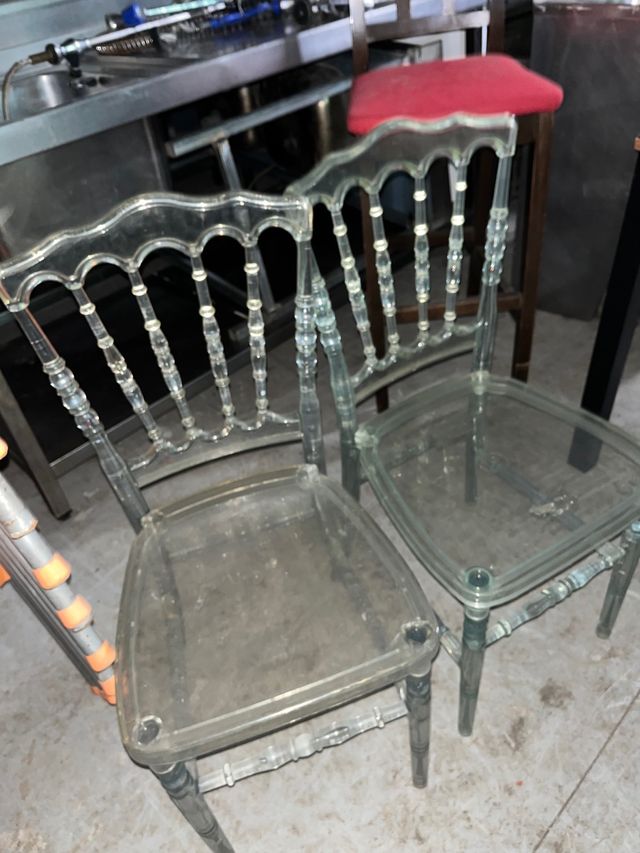 Sillas de plástico transparentes 10€/ud