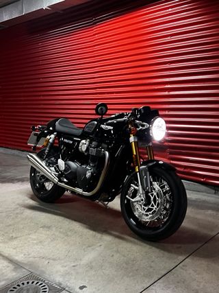 Triumph Thruxton RS 2022 Negra