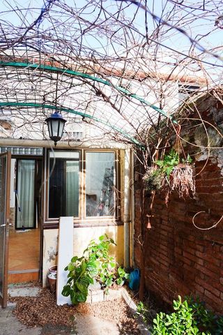 Casa adosada en venta en Vilapicina i la Torre Llobeta en Barcelona