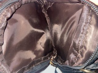 Mochila pequeña acolchada negra