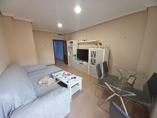 Piso en venta en Linares