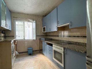 Piso en venta en Azpilagaña en Pamplona