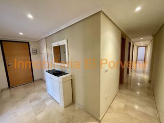 Piso en venta en Zona Avenida al Vedat en Torrent