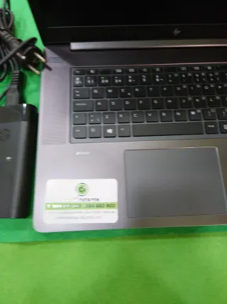 HP ZBook Studio G4 Portátil