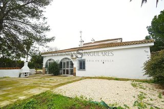Chalet en venta en Carmona