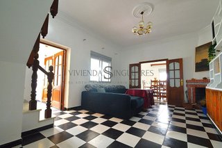 Chalet en venta en Carmona