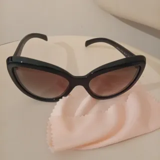 Occhiali da sole Prada neri e marroni