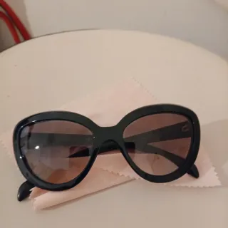 Occhiali da sole Prada neri e marroni