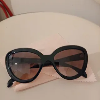 Occhiali da sole Prada neri e marroni