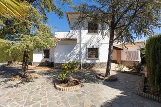 Chalet en venta en Albolote