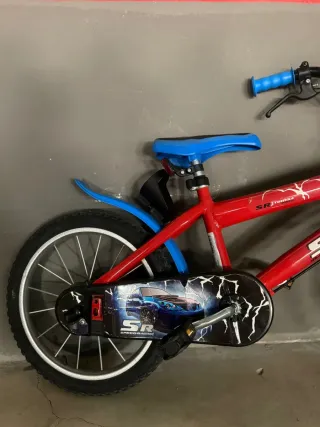 Bicicleta infantil 16 roja y azul